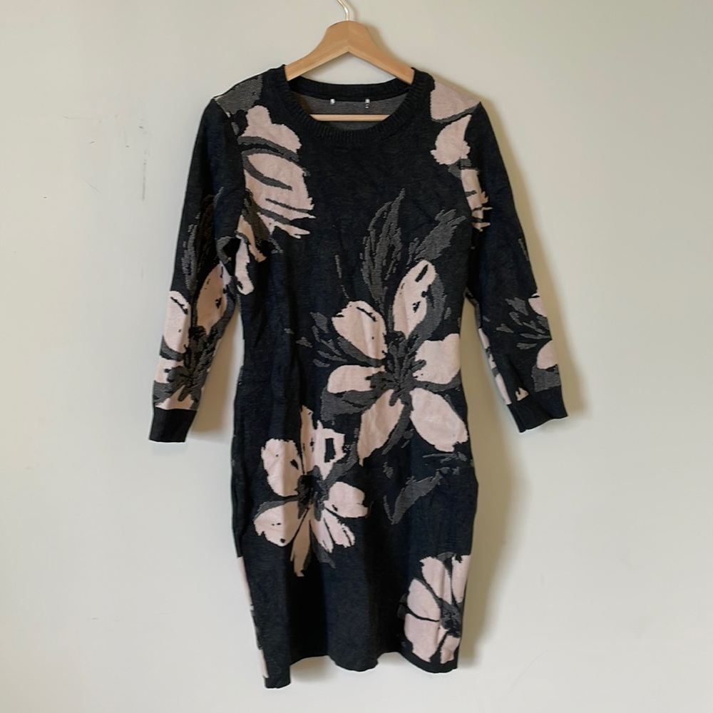 Calvin Klein 3/4 Sleeve Fitted Knit Sweater Dress Floral Pink Gray